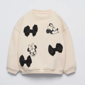 Zara Disney Minnie Mouse Sweatshirt with Black Bow Accents Size 5 Nwt